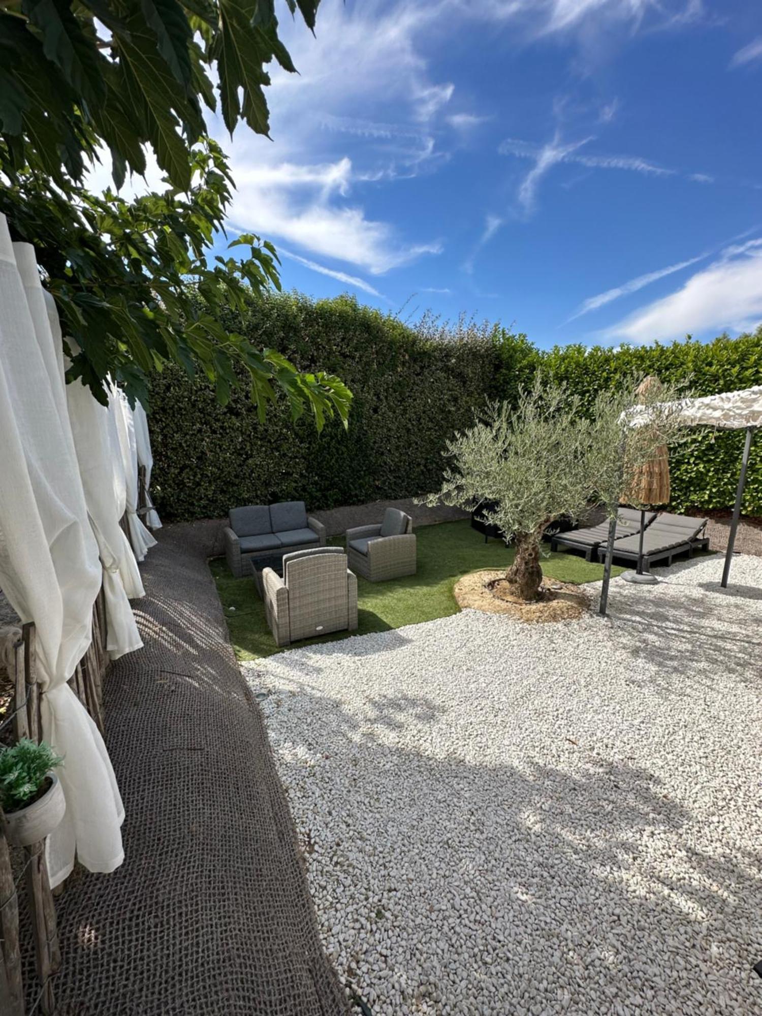 Petit Nid Douillet En Luberon Avec Spa Ansouis Экстерьер фото